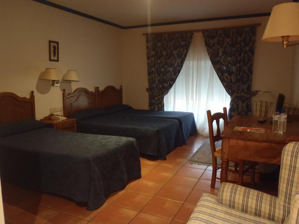 Hotel Hospederia El Convento Миранда де Эбро Экстерьер фото